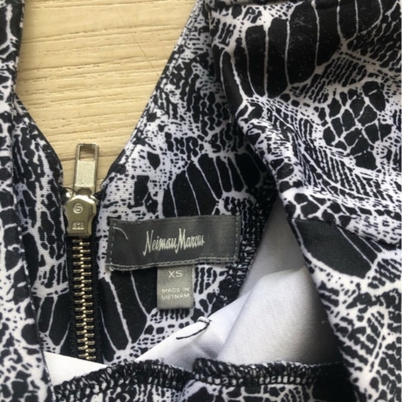 Floral Neiman Marcus Blue and White Sheath Midi Dress - Picture 5 of 8